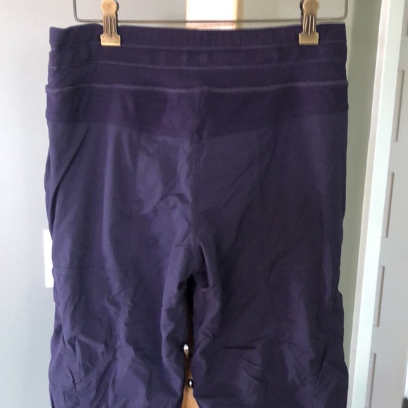 COPY - Lululemon pants - Picture 7 of 9